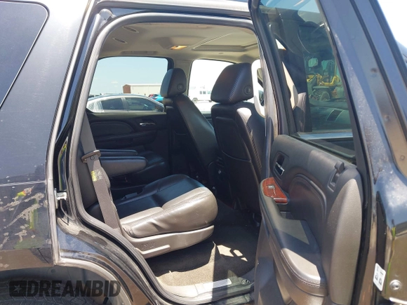 2007 Cadillac Escalade with VIN 1GYFK63897R254394, listed as a IAAI auction lot 42438713 with 199,794 mi miles and . Bid and sale history available at DreamBid. Image 8.