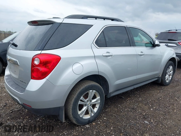 2015 Chevrolet Equinox LT with VIN 2GNALBEK3F6215221, listed as a IAAI auction lot 42177610 with 118,199 mi miles. Bid and sale history available at carsss.com. Image 4.