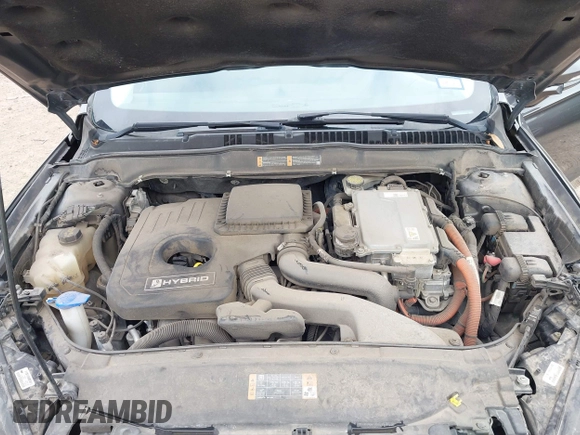 2016 Ford Fusion SE Hybrid with VIN 3FA6P0LU5GR235241, listed as a IAAI auction lot 41697504 with 165,510 mi miles. Bid and sale history available at carsss.com. Image 10.