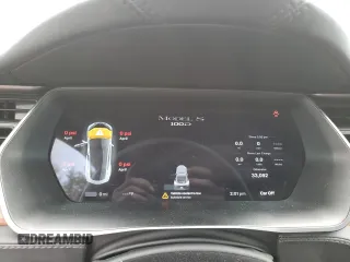 2019 Tesla Model S 75D z VIN 5YJSA1E23KF312145, wystawiony jako Copart lot #57344975 z przebiegiem 33 092 mil mil oraz Szkoda całkowita • Salvage title. Historia ofert i sprzedaży dostępna na DreamBid. Obrazek 9.