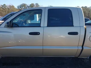 2011 Ram Dakota Bighorn/Lonestar with VIN 1D7RE3GKXBS506286, listed as a IAAI auction lot 41245124 with 156,867 mi miles. Bid and sale history available at carsss.com. Image 15.