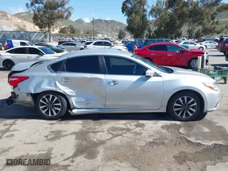 2017 Nissan Altima 2.5 SR with VIN 1N4AL3AP5HC213504, listed as a IAAI auction lot 41944535 with 71,159 mi miles. Bid and sale history available at carsss.com. Image 13.