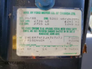 1988 Mercury Grand Marquis GS z VIN 2MEBM74F3JX707373, wystawiony jako Copart lot #53880905 z przebiegiem 5540 mil mil oraz Tytuł czysty. Historia ofert i sprzedaży dostępna na DreamBid. Obrazek 12.