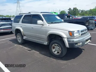 2000 Toyota 4Runner SR5 with VIN JT3GN86R1Y0166533, listed as a IAAI auction lot 42103772 with 279,272 mi miles and . Bid and sale history available at DreamBid. Image 1.