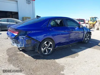 2023 Hyundai Elantra Limited with VIN KMHLP4AG1PU372487, listed as a IAAI auction lot 41752323 with 77,212 mi miles. Bid and sale history available at carsss.com. Image 4.