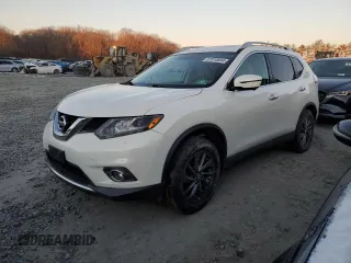 2016 Nissan Rogue SV z VIN 5N1AT2MV5GC825923, wystawiony jako Copart lot #87310844 z przebiegiem 68 534 mil mil oraz Szkoda całkowita • Salvage title. Historia ofert i sprzedaży dostępna na DreamBid. Obrazek 1.
