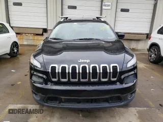 2018 Jeep Cherokee Latitude Plus with VIN 1C4PJMLX2JD505432, listed as a Copart auction lot 84936204 with 102,287 mi miles and Salvage title. Bid and sale history available at DreamBid. Image 5.