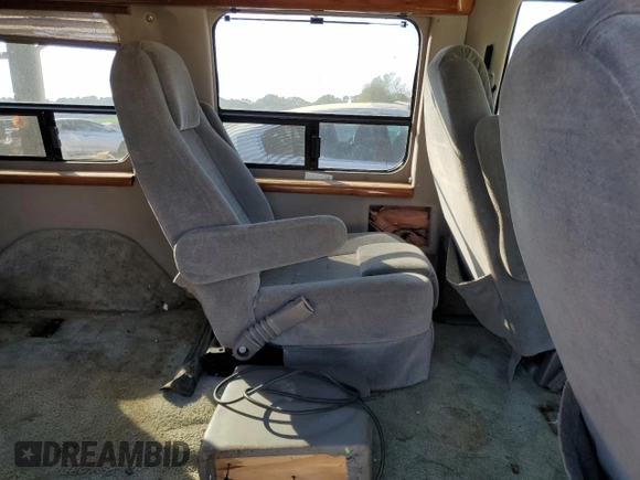 2000 Chevrolet Astro Cargo YF7 z VIN 1GBDM19W1YB127850, wystawiony jako Copart lot #78286784 z przebiegiem 162 090 mil mil oraz Szkoda całkowita • Salvage title. Historia ofert i sprzedaży dostępna na DreamBid. Obrazek 11.