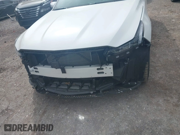 2024 Cadillac CT5 Premium Luxury z VIN 1G6DT5RW3R0129279, wystawiony jako IAAI lot #42011369 z przebiegiem 5 477 mil mil oraz . Historia ofert i sprzedaży dostępna na DreamBid. Obrazek 6.