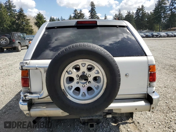 1995 Isuzu Rodeo с VIN 4S2CM58VXS4374193, выставлен на аукционе Copart как лот 54189275 с пробегом 164 756 миль миль и Списание • Salvage title. История ставок и продаж доступна на DreamBid. Изображение 6.