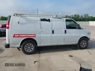 2012 Chevrolet Express Cargo z VIN 1GCSGAFX3C1119397, wystawiony jako IAAI lot #42092709 z przebiegiem 190 851 mil mil oraz . Historia ofert i sprzedaży dostępna na DreamBid. Obrazek 13.