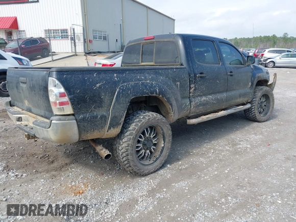 2013 Toyota Tacoma with VIN 3TMMU4FN1DM062090, listed as a IAAI auction lot 41572140 with 246,070 mi miles. Bid and sale history available at carsss.com. Image 4.