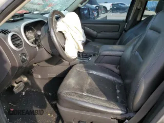 2007 Mercury Mountaineer Premier z VIN 4M2EU48827UJ22481, wystawiony jako Copart lot #70305864 z przebiegiem 284 593 mil mil oraz Szkoda całkowita • Salvage title. Historia ofert i sprzedaży dostępna na DreamBid. Obrazek 7.