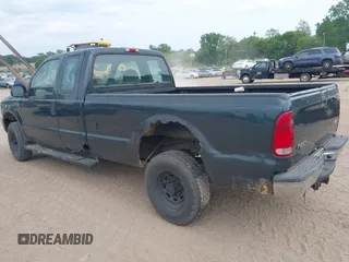 2004 Ford F-250 XL z VIN 1FTNX21L24ED66198, wystawiony jako IAAI lot #42417179 z przebiegiem 197 403 mil mil oraz . Historia ofert i sprzedaży dostępna na DreamBid. Obrazek 3.