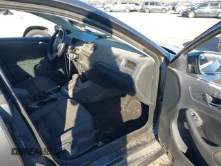 2012 Volkswagen Jetta Sedan SE w/Convenience & Sunroof with VIN 3VWDX7AJ6CM352155, listed as a IAAI auction lot 41461720 with 1 mi miles. Bid and sale history available at carsss.com. Image 5.
