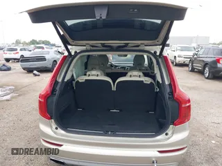 2016 Volvo XC90 T6 Momentum with VIN YV4A22PK7G1078794, listed as a IAAI auction lot 41874698 with 120,256 mi miles. Bid and sale history available at carsss.com. Image 17.