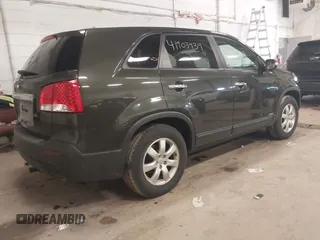 2012 Kia Sorento LX with VIN 5XYKTDA63CG264158, listed as a IAAI auction lot 41903939 with 162,633 mi miles. Bid and sale history available at carsss.com. Image 4.