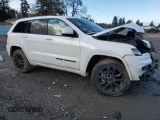 2020 Jeep Grand Cherokee Altitude with VIN 1C4RJFAG4LC133818, listed as a Copart auction lot 44710825 with 0 mi miles and Salvage Title. Bid and sale history available at carsss.com. Image 4.