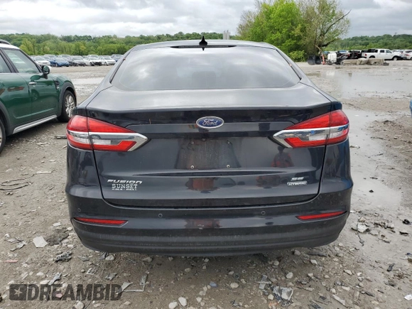 2020 Ford Fusion SE z VIN 3FA6P0LU8LR230769, wystawiony jako Copart lot #55214005 z przebiegiem 83 037 mil mil oraz Szkoda całkowita • Salvage title. Historia ofert i sprzedaży dostępna na DreamBid. Obrazek 6.
