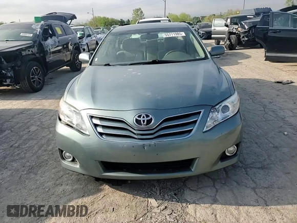 2010 Toyota Camry z VIN 4T1BF3EK6AU520910, wystawiony jako Copart lot #55771985 z przebiegiem 157 920 mil mil oraz Szkoda całkowita • Salvage title. Historia ofert i sprzedaży dostępna na DreamBid. Obrazek 13.