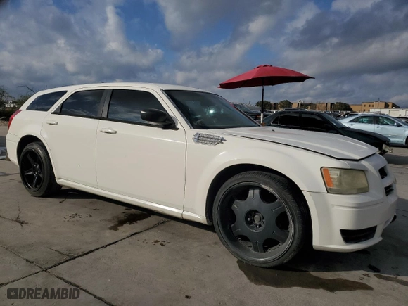 2008 Dodge Magnum with VIN 2D4FV47T88H130671, listed as a Copart auction lot 78085534 with 289,471 mi miles and Salvage Title. Bid and sale history available at carsss.com. Image 4.