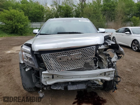 2015 GMC Terrain Denali z VIN 2GKFLZE30F6427420, wystawiony jako Copart lot #56643175 z przebiegiem 28 682 mil mil oraz Czysty tytuł • Clean title. Historia ofert i sprzedaży dostępna na DreamBid. Obrazek 5.