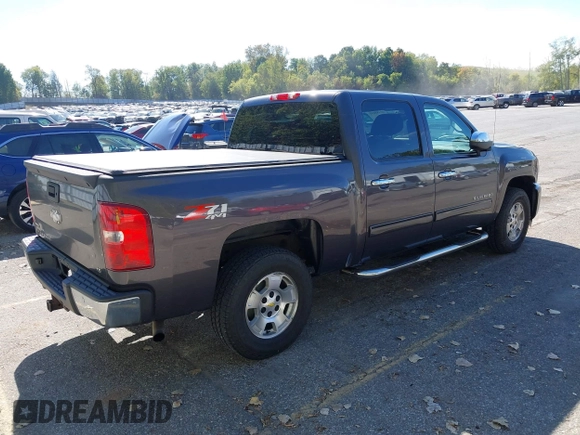 2011 Chevrolet Silverado 1500 LT with VIN 1GCPKSE37BF135726, listed as a IAAI auction lot 40485051 with 137,662 mi miles and . Bid and sale history available at DreamBid. Image 4.