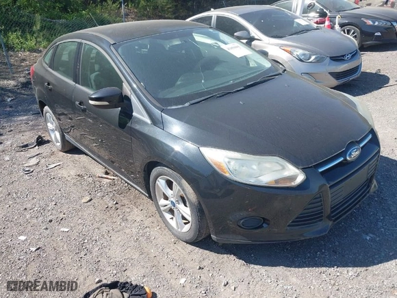 2013 Ford Focus SE with VIN 1FADP3F25DL291970, listed as a IAAI auction lot 42058005 with 120,561 mi miles. Bid and sale history available at carsss.com. Image 1.