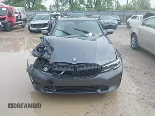 2019 BMW 3 Series 330i xDrive z VIN WBA5R7C56KFH24206, wystawiony jako IAAI lot #42176694 z przebiegiem 36 518 mil mil oraz . Historia ofert i sprzedaży dostępna na DreamBid. Obrazek 11.