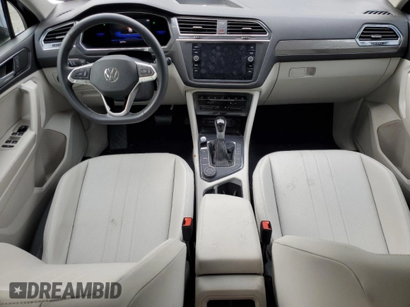 2023 Volkswagen Tiguan SE with VIN 3VVMB7AX5PM073857, listed as a Copart auction lot 55640065 with 16,177 mi miles and Salvage title. Bid and sale history available at DreamBid. Image 8.