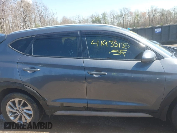 2017 Hyundai Tucson SE with VIN KM8J3CA46HU550818, listed as a IAAI auction lot 41935135 with 90,982 mi miles. Bid and sale history available at carsss.com. Image 13.