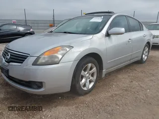 2007 Nissan Altima S with VIN 1N4AL21E57C231315, listed as a IAAI auction lot 42090218 with 200,150 mi miles and . Bid and sale history available at DreamBid. Image 2.