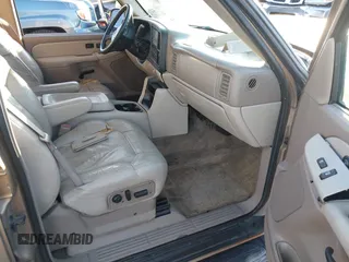 2001 Chevrolet Tahoe LT with VIN 1GNEK13TX1J132956, listed as a IAAI auction lot 41384620 with Not Provided miles. Bid and sale history available at carsss.com. Image 5.