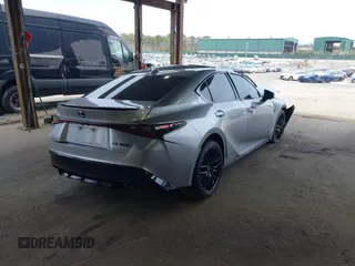 2023 Lexus IS 500 F Sport Performance z VIN JTHAP1D22P5002345, wystawiony jako IAAI lot #42068473 z przebiegiem 27 998 mil mil oraz . Historia ofert i sprzedaży dostępna na DreamBid. Obrazek 4.