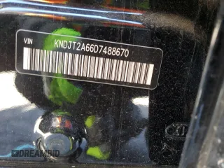 2013 Kia Soul + z VIN KNDJT2A66D7488670, wystawiony jako Copart lot #53429165 z przebiegiem 102 617 mil mil oraz Szkoda całkowita • Salvage title. Historia ofert i sprzedaży dostępna na DreamBid. Obrazek 13.