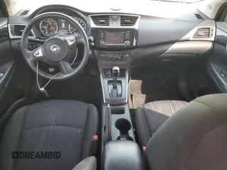 2017 Nissan Sentra SV z VIN 3N1AB7AP0HL697688, wystawiony jako Copart lot #54800525 z przebiegiem 151 496 mil mil oraz Czysty tytuł • Clean title. Historia ofert i sprzedaży dostępna na DreamBid. Obrazek 8.