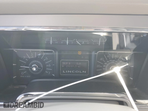2008 Lincoln Navigator with VIN 5LMFU28548LJ12295, listed as a Copart auction lot 45897995 with 210,181 mi miles and Clean title. Bid and sale history available at DreamBid. Image 9.