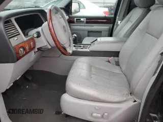 2005 Lincoln Navigator Luxury with VIN 5LMFU28515LJ15473, listed as a Copart auction lot 82638704 with 0 mi miles and Salvage Title. Bid and sale history available at carsss.com. Image 7.