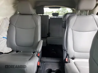 2023 Toyota Sienna XLE z VIN 5TDYRKEC5PS153293, wystawiony jako Copart lot #57975785 z przebiegiem 26 013 mil mil oraz Szkoda całkowita • Salvage title. Historia ofert i sprzedaży dostępna na DreamBid. Obrazek 10.