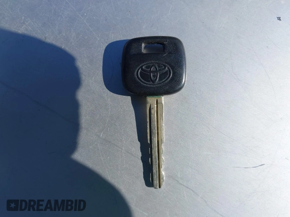 2003 Toyota Matrix Std with VIN 2T1KR32E23C113497, listed as a IAAI auction lot 41997340 with 187,061 mi miles and . Bid and sale history available at DreamBid. Image 11.