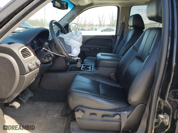 2013 Chevrolet Avalanche LT with VIN 3GNTKFE76DG179301, listed as a Copart auction lot 49106465 with 124,537 mi miles and Salvage Title. Bid and sale history available at carsss.com. Image 7.