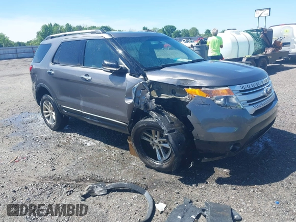 2014 Ford Explorer XLT with VIN 1FM5K8D81EGC20224, listed as a IAAI auction lot 42081013 with 97,374 mi miles and . Bid and sale history available at carsss.com. Image 1.