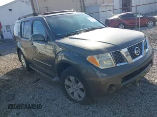 2005 Nissan Pathfinder SE with VIN 5N1AR18U45C740630, listed as a IAAI auction lot 41597662 with 267,781 mi miles. Bid and sale history available at carsss.com. Image 1.