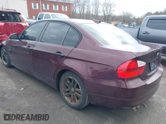 2007 BMW 3 Series 328xi z VIN WBAVC73577KP35907, wystawiony jako IAAI lot #41855762 z przebiegiem 159 594 mil mil oraz . Historia ofert i sprzedaży dostępna na DreamBid. Obrazek 3.