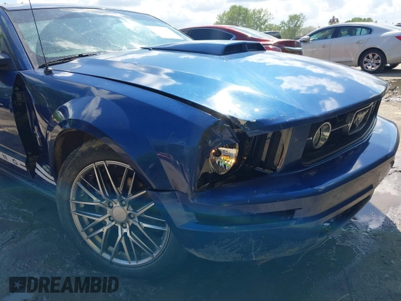 2006 Ford Mustang Standard with VIN 1ZVFT80N565158094, listed as a IAAI auction lot 42168152 with 179,778 mi miles and . Bid and sale history available at DreamBid. Image 6.