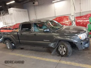 2013 Toyota Tacoma with VIN 3TMMU4FN0DM049900, listed as a IAAI auction lot 41242552 with 1 mi miles. Bid and sale history available at carsss.com. Image 12.