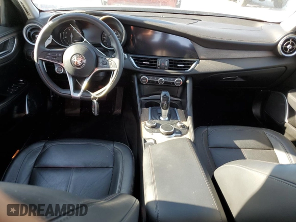 2017 Alfa Romeo Giulia Ti z VIN ZARFAECN3H7556176, wystawiony jako Copart lot #48371125 z przebiegiem 47 520 mil mil oraz Szkody całkowita. Historia ofert i sprzedaży dostępna na DreamBid. Obrazek 8.