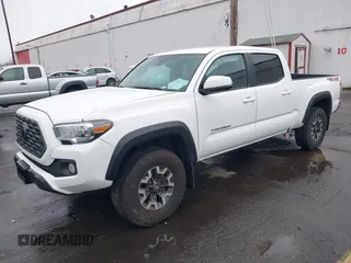 2021 Toyota Tacoma 4WD SR5 with VIN 3TMDZ5BN6MM108851, listed as a IAAI auction lot 41513057 with 25,261 mi miles. Bid and sale history available at carsss.com. Image 17.
