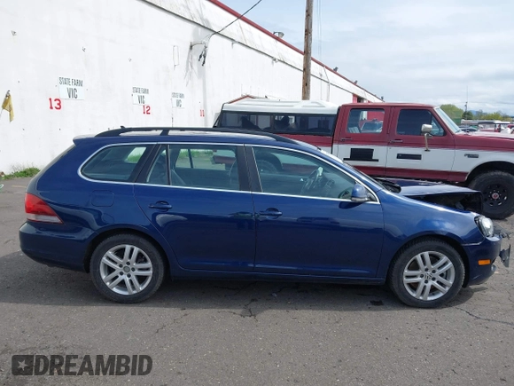 2014 Volkswagen Jetta TDI w/Sunroof & Nav с VIN 3VWPL7AJ6EM627504, выставлен на аукционе IAAI как лот 41970302 с пробегом 62 769 миль миль и . История ставок и продаж доступна на DreamBid. Изображение 13.
