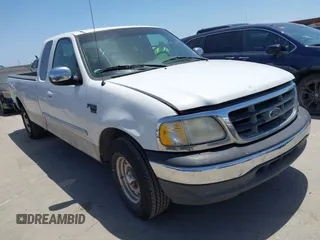 2000 Ford F-150 XL with VIN 1FTRX17L6YNB77370, listed as a IAAI auction lot 42865082 with 151,806 mi miles and . Bid and sale history available at DreamBid. Image 1.